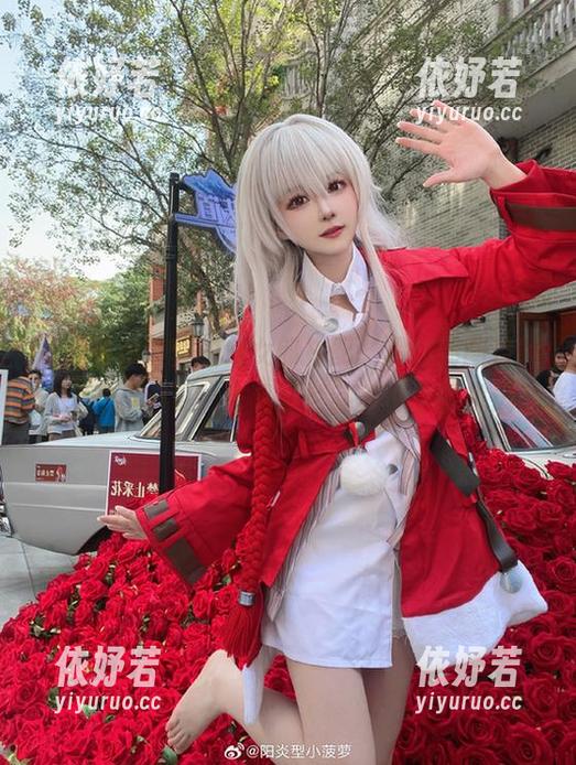阳炎型小菠萝的兔女郎搭配，没想到图片能这么“有趣”，作品竟然藏着小小的挑逗。