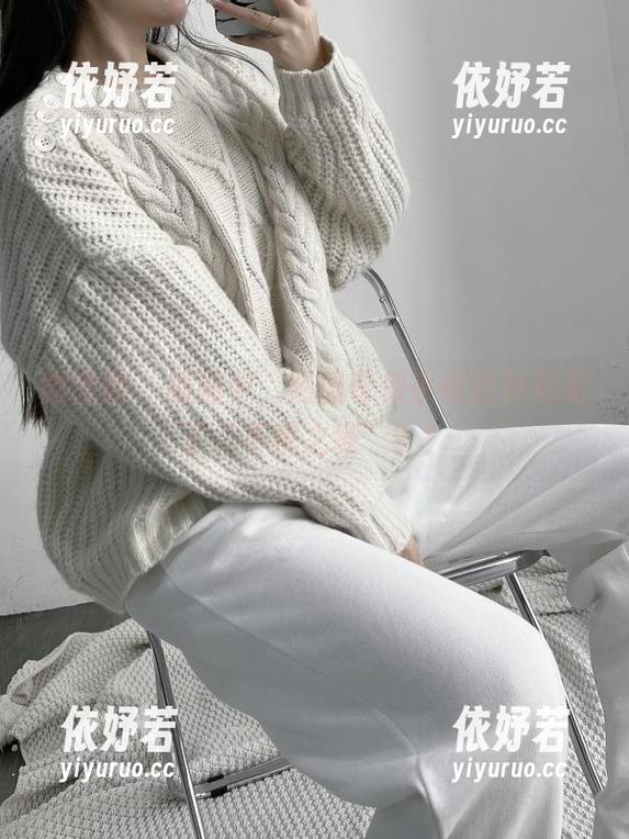 微密圈 - 原图中，陈佩奇似乎和白衬衫有了“不解之缘”？！