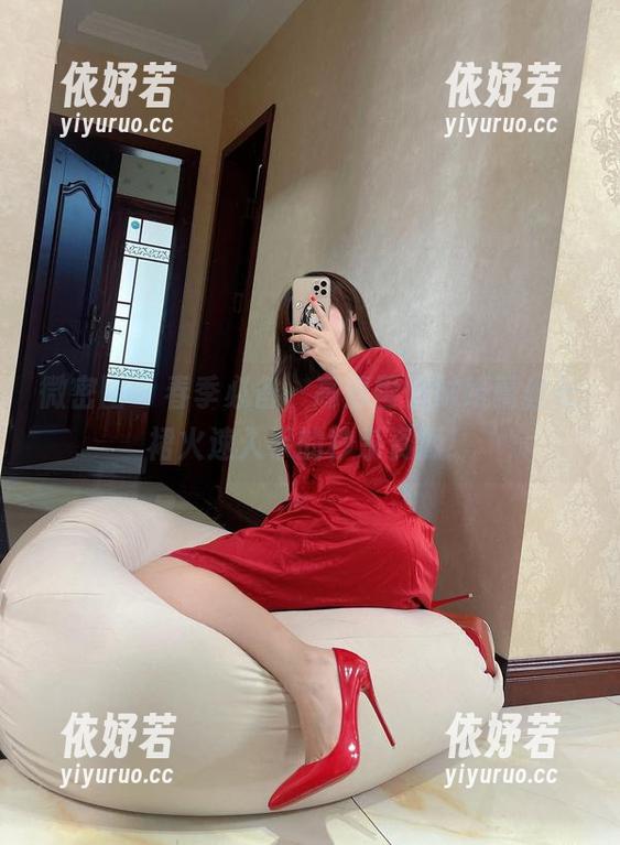 雪怡妹纸 微密圈 - 春季必备,高清雪怡妹纸蕾丝长裙火速入手的秒杀资源!