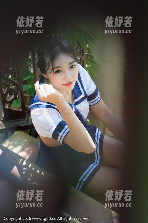 青豆客-施忆佳 青豆客 - 施忆佳的水手服图包,哎呀!从未想到小小的服装能刺激我的想象力如此!